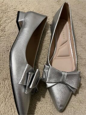 Journee Collection
Women's Ophelia Bow Block Heel Dress Flats